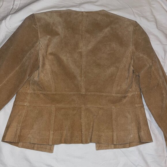 Vintage-Inspired Nubuck Leather Jacket with Embroidered Floral Detail - Picture 3 of 6